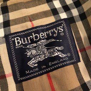 Burberry regains prestige with a new antique logo